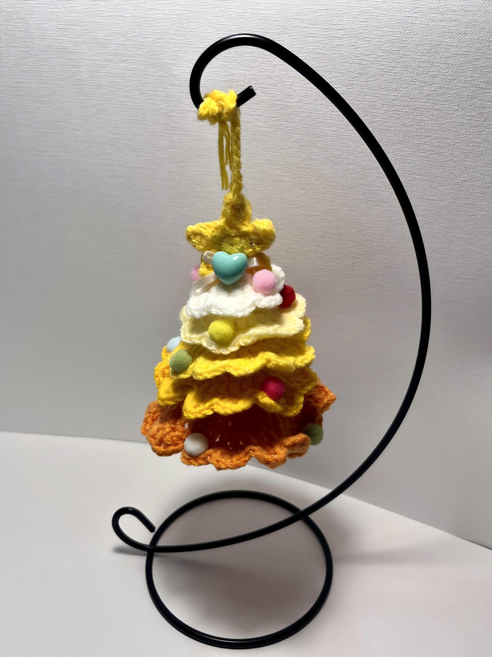 Knitted Christmas tree
